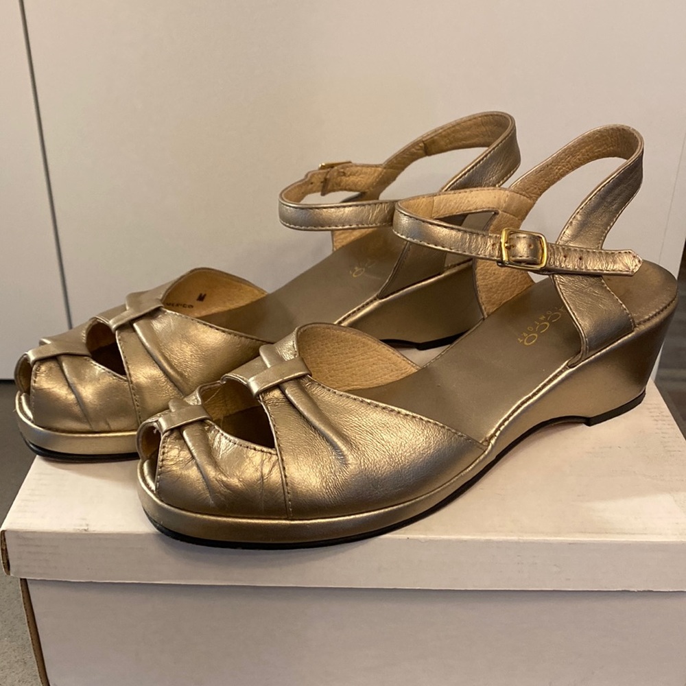 Funky Retro Metallic Sandal